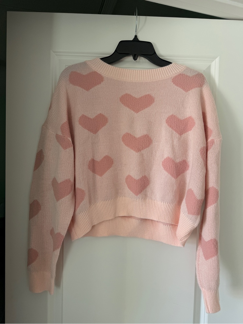 Women's Pink Heart Pattern Crop Sweater
